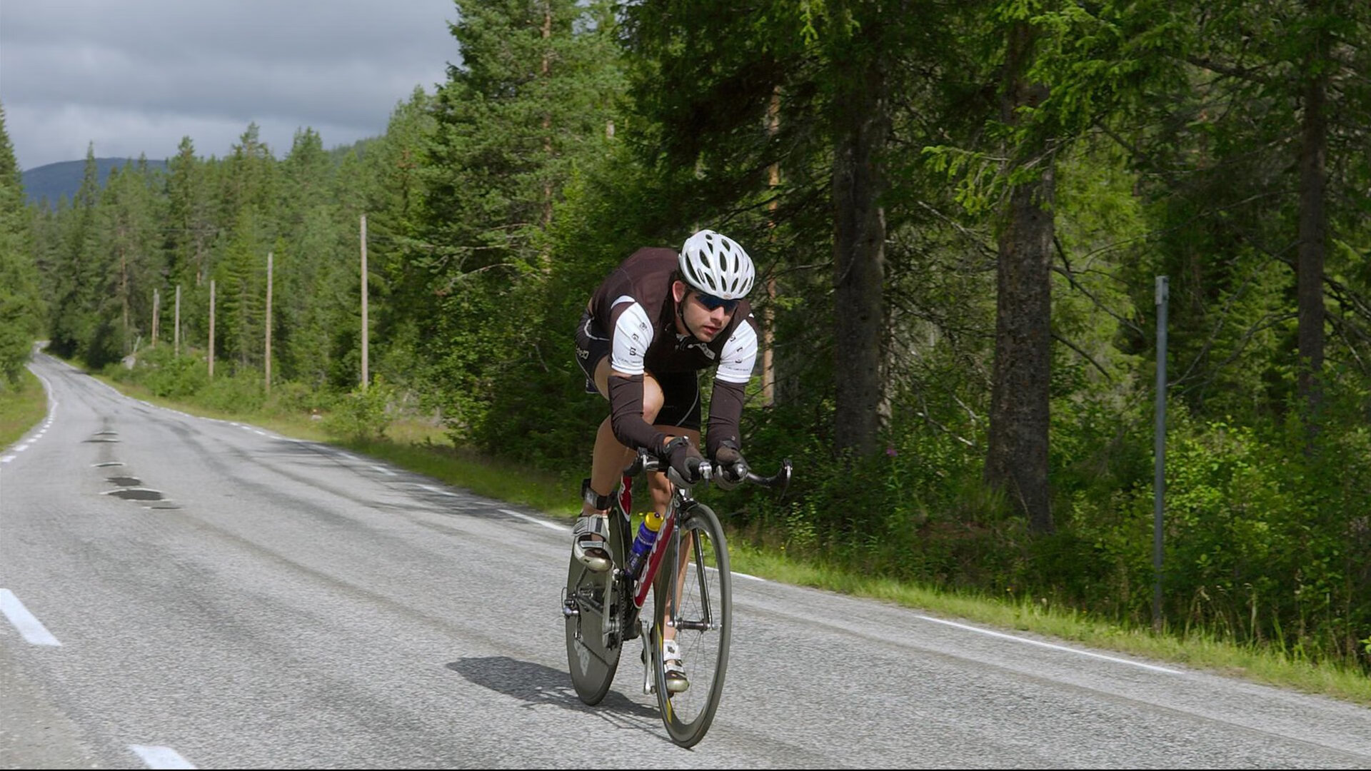 战术大师的秘密武器：如何破解对手的防线？，战术大师是谁